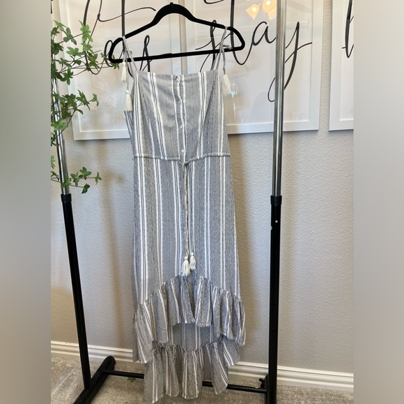 Charlotte Russe Maxi Dress Dresses & Skirts - Charlotte Russe Linen Hi/ Low Juniors Dress Size L